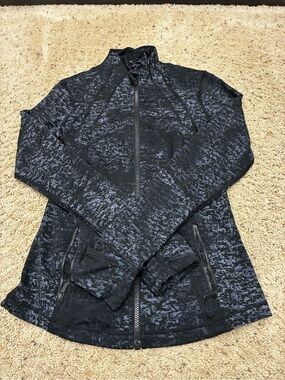 Lululemon Women’s Black Patterned Full-Zip Jacket size 8
